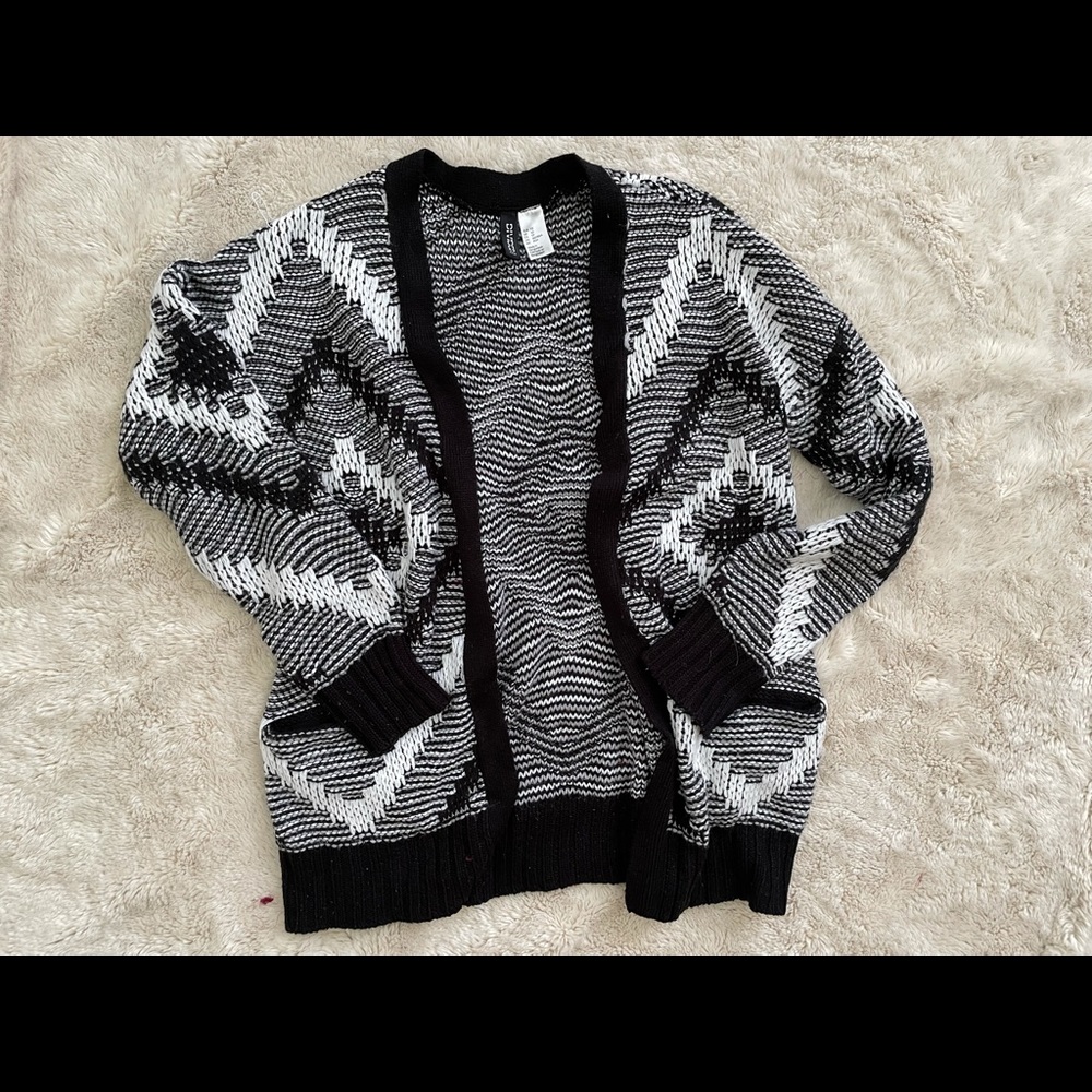 Divided H&M - Black and White Geometric Cardigan